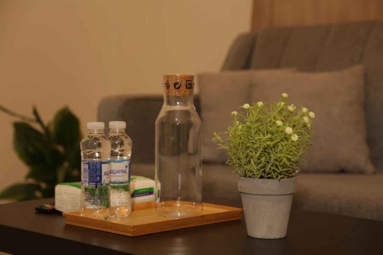 Spacious Apartments At Basla St 3 Mins From King Fahd Stadium リヤード エクステリア 写真