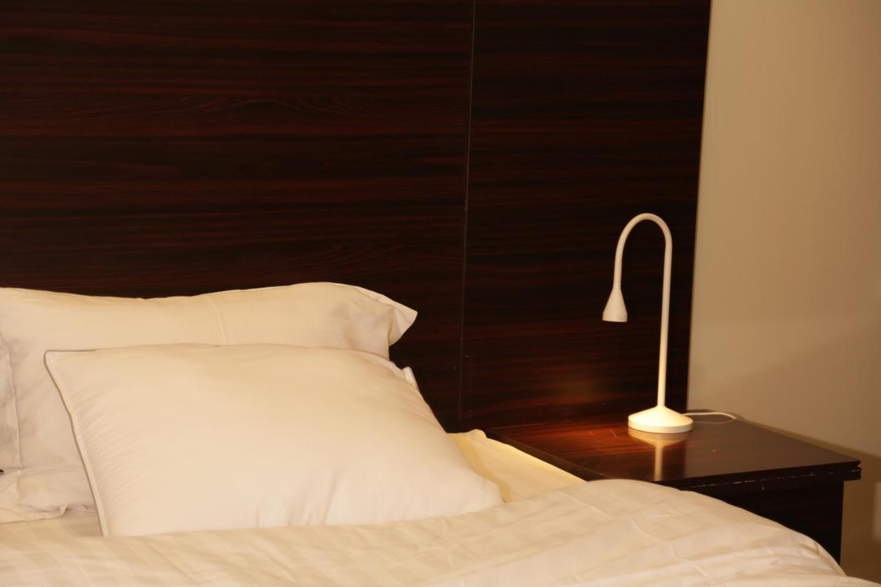 Spacious Apartments At Basla St 3 Mins From King Fahd Stadium リヤード エクステリア 写真